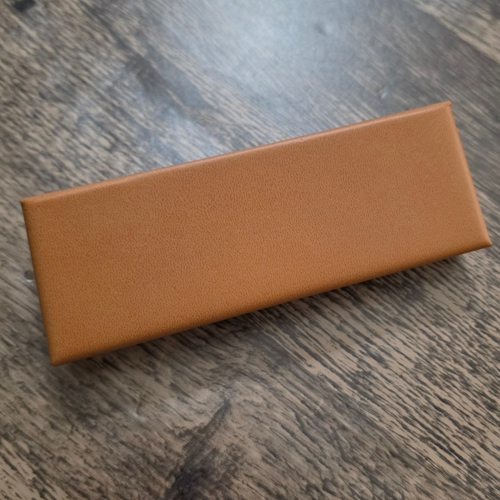 ALAN J Eyeglass Case Unisex OS Tan Faux Leather Magnetic Hard Shell Case